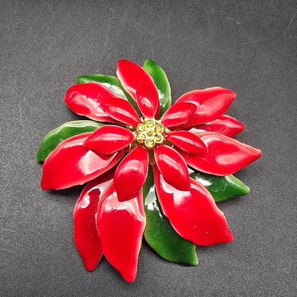Red Enamel Poinsettia Flower Brooch Vintage Christmas Jewelry - Picture 6 of 6